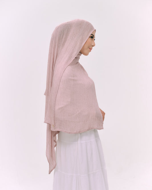 DREAMY IN BLUSH