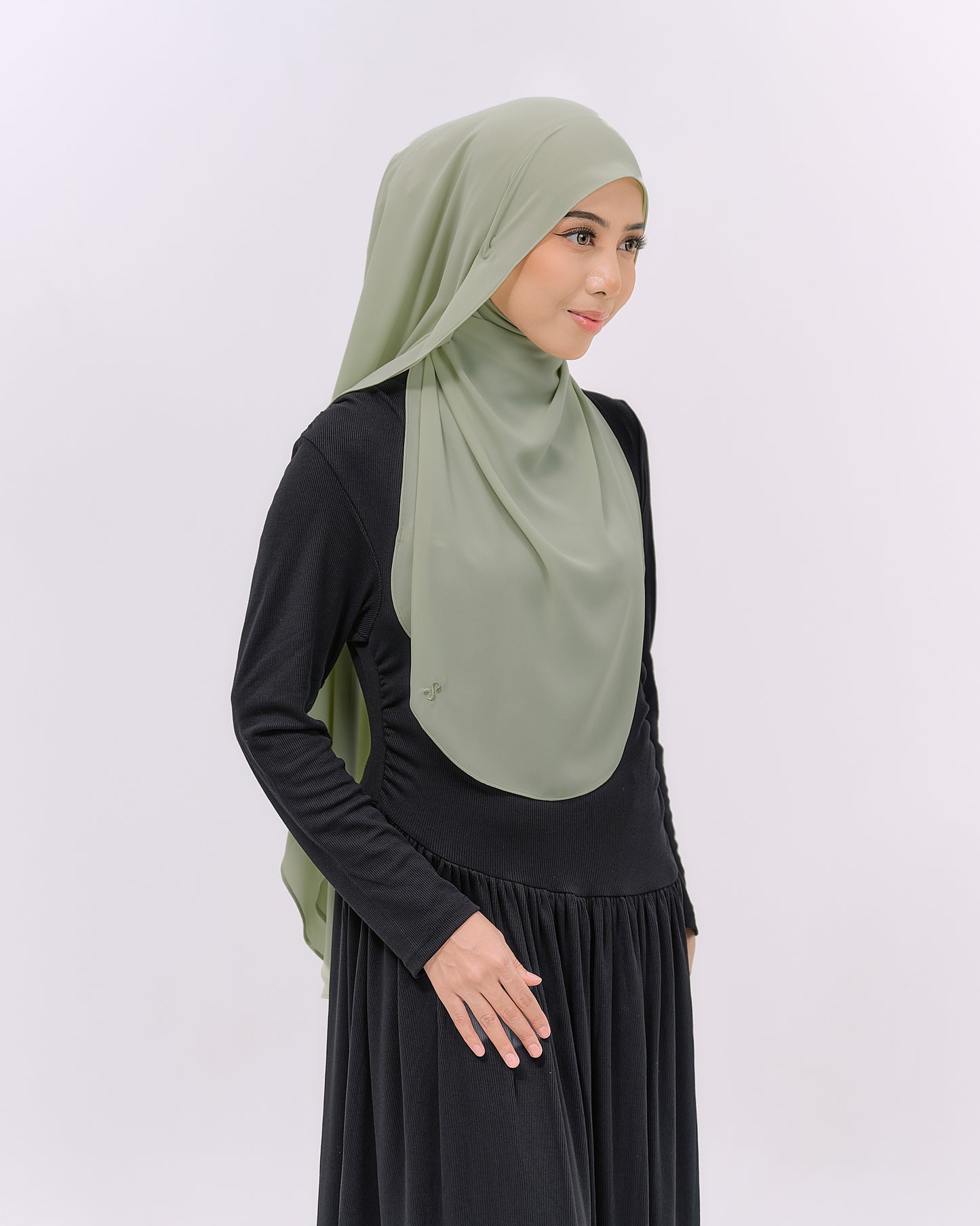 LOVA IN SAGE GREEN