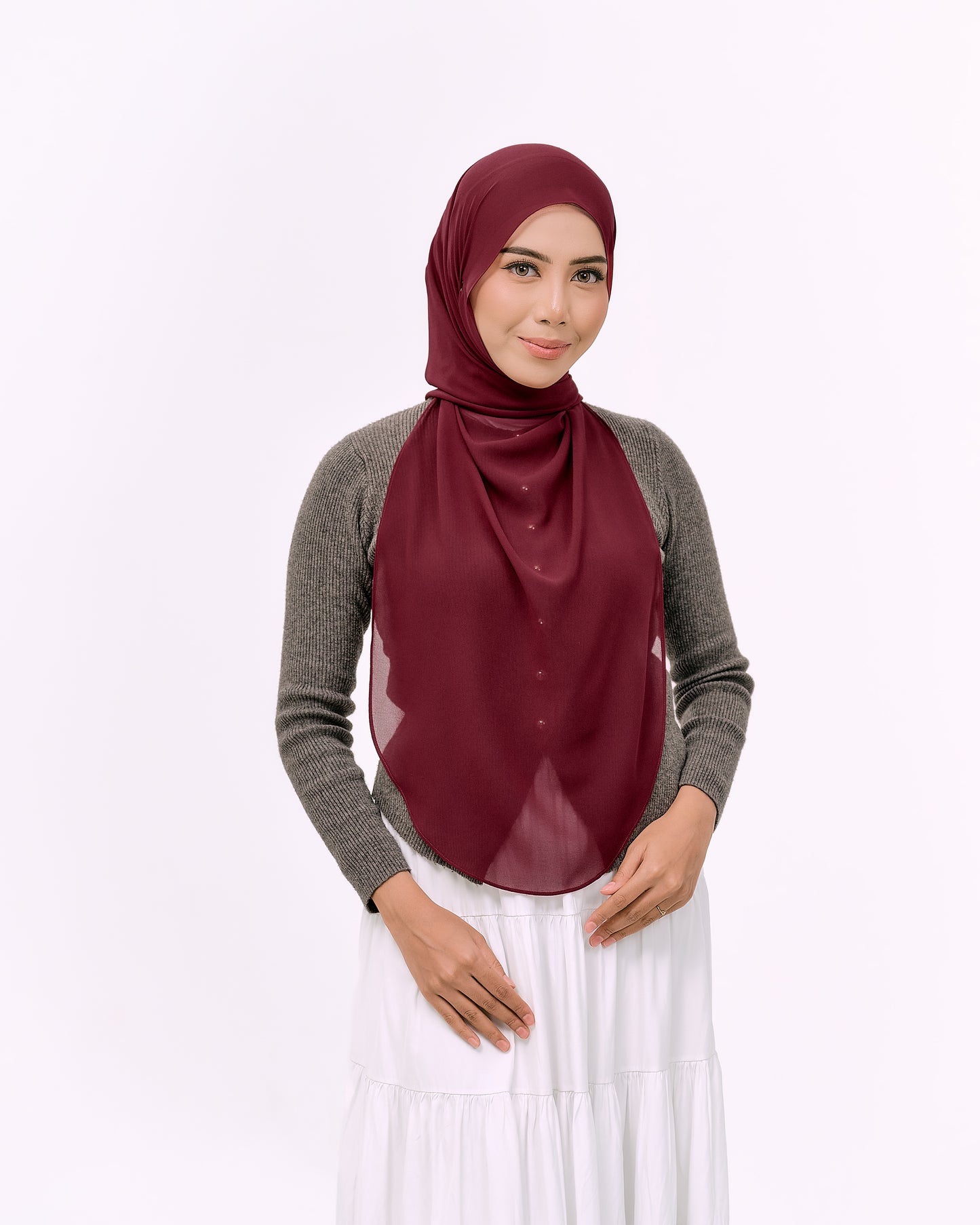 YARA IN MAROON