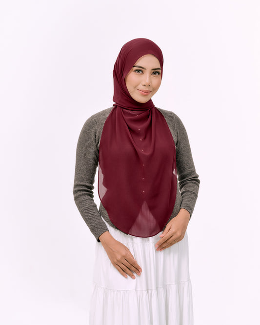 YARA IN MAROON