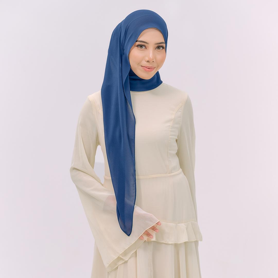 CLARA HOODIE SHAWL