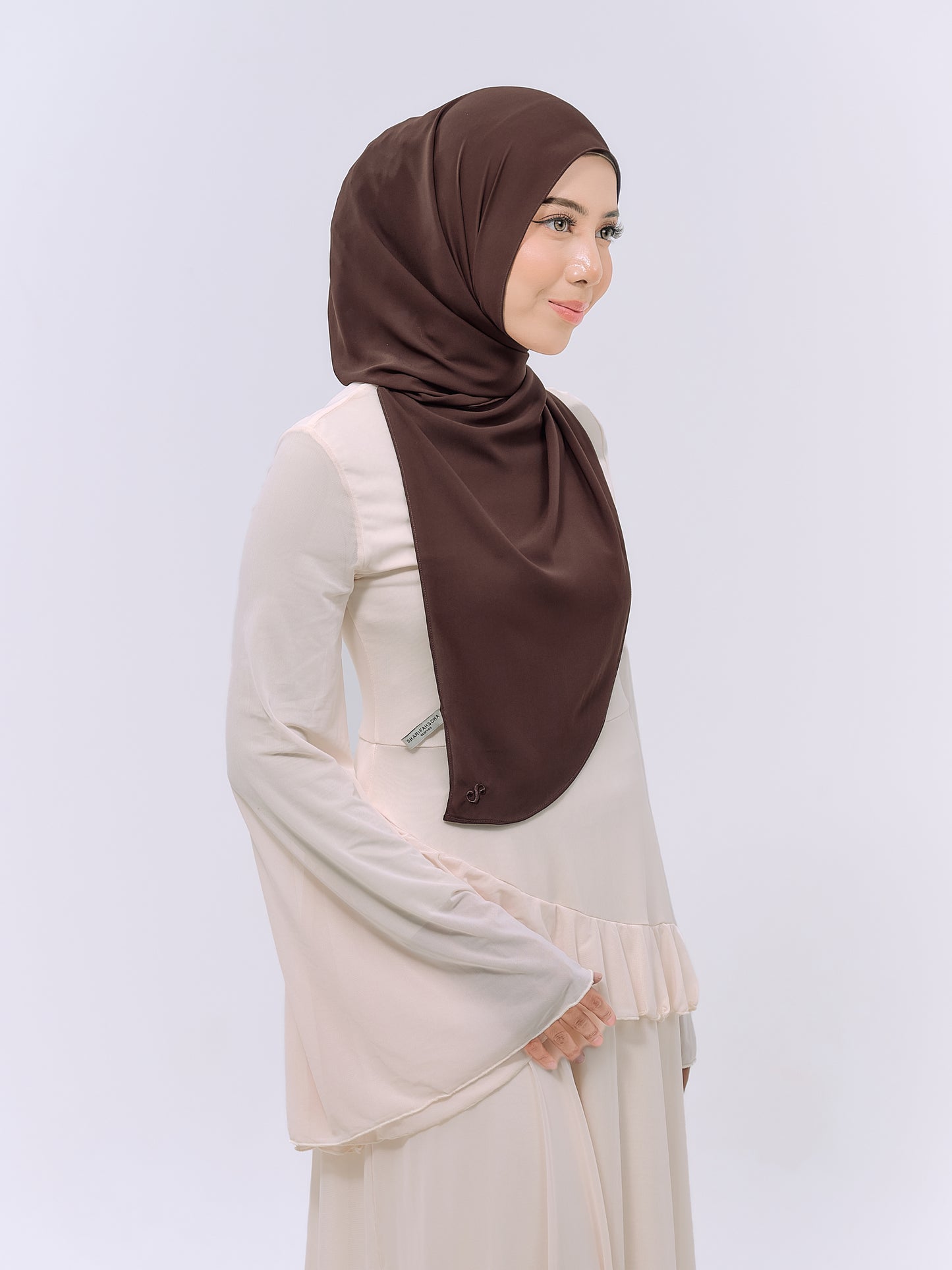 CLAIA IN DARKCHOCO