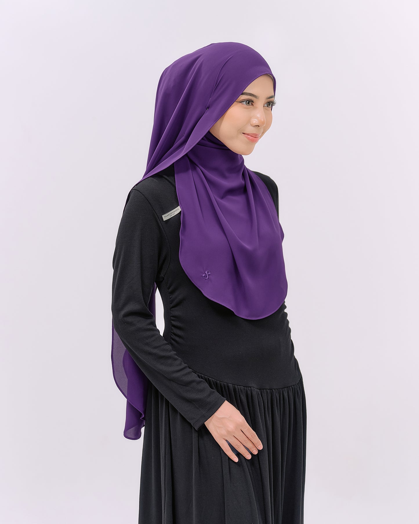 LOVA IN VIOLET