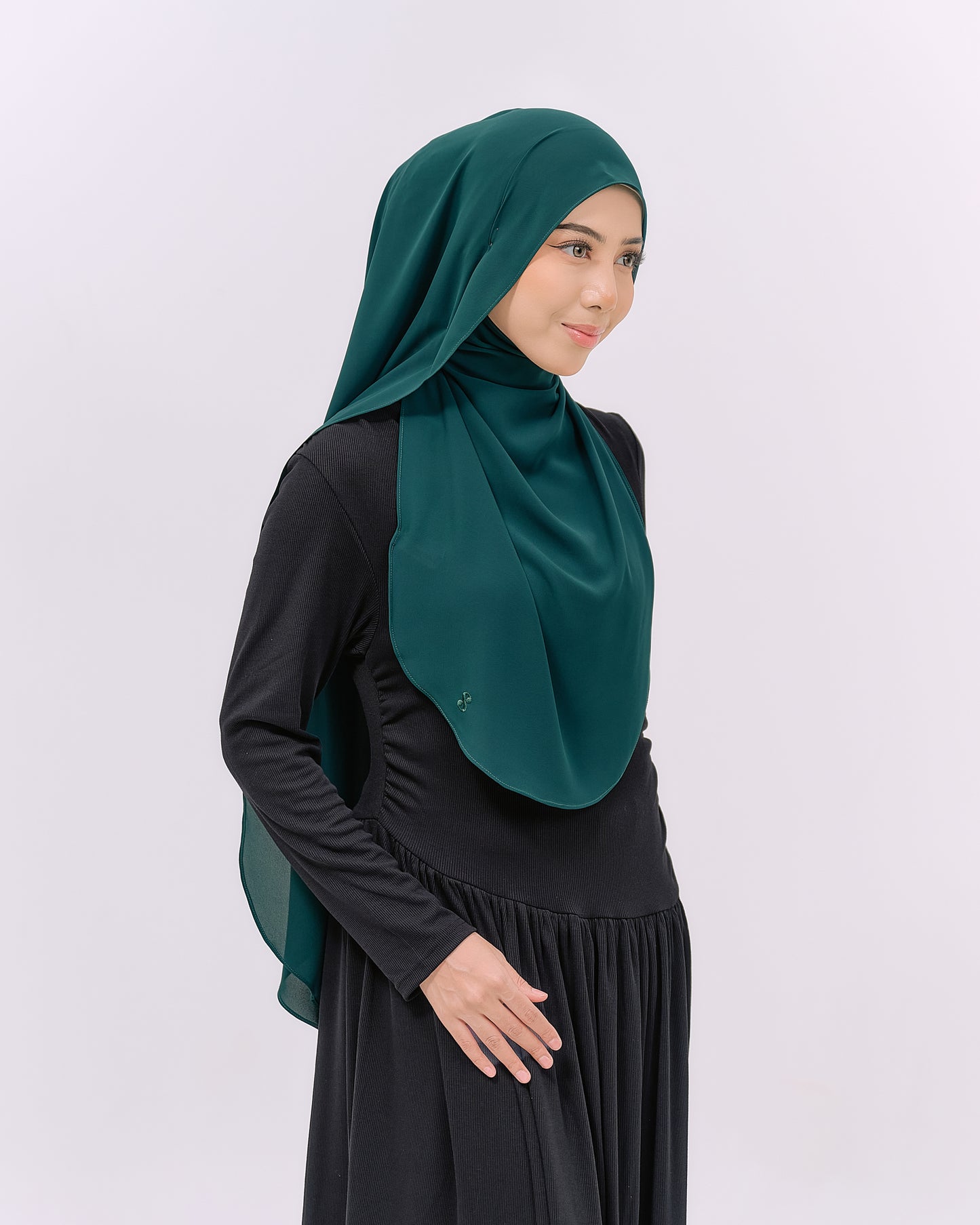 LOVA IN EMERALD
