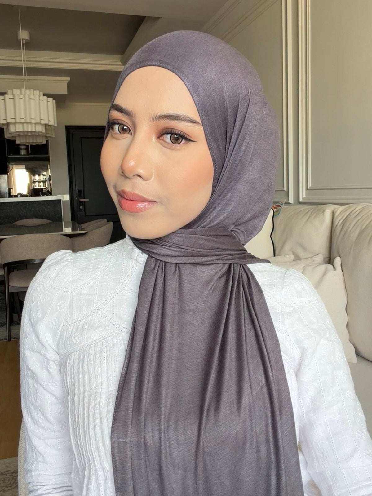 NEYA IN GREY