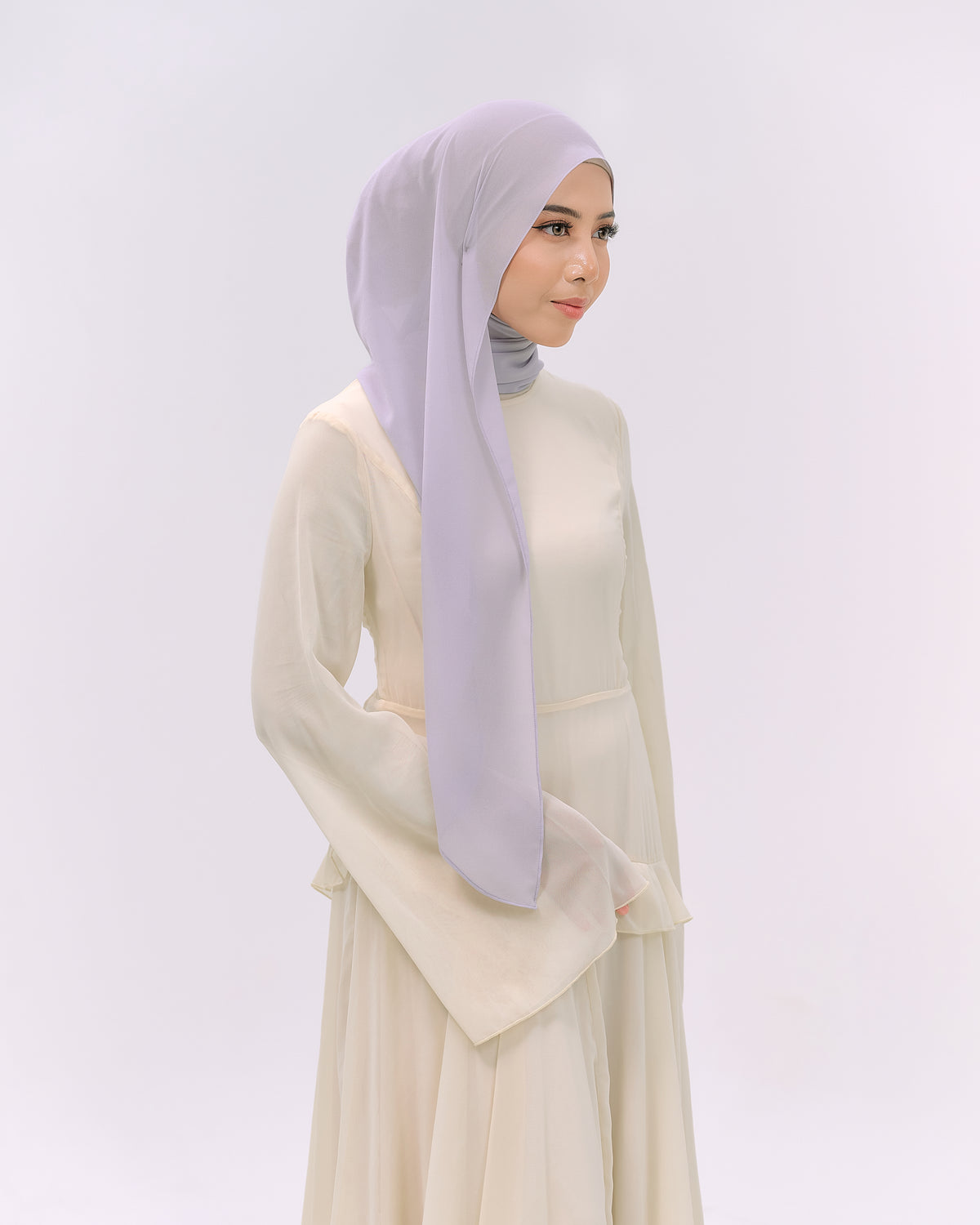 CLARA IN LIGHT GREY