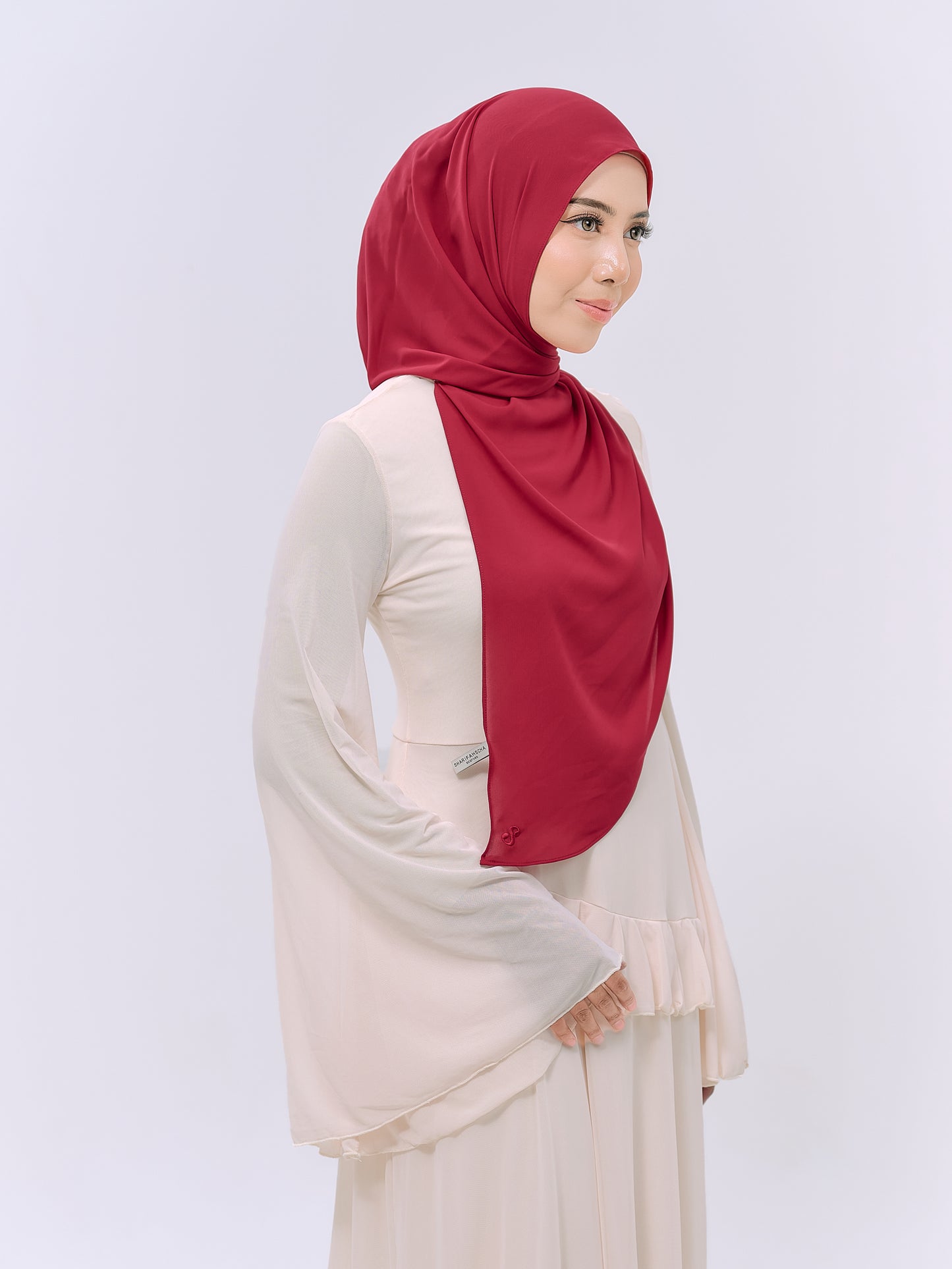 CLAIA IN MAROON