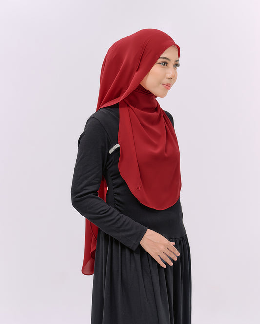 LOVA IN MAROON
