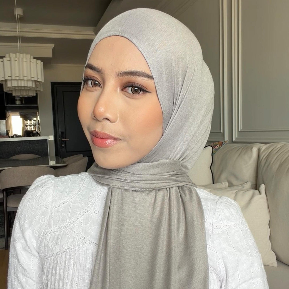 NEYA HOODIE SHAWL