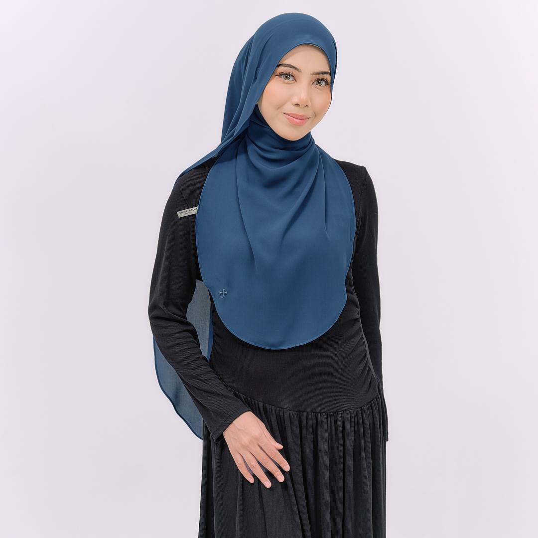 LOVA HOODIE SHAWL