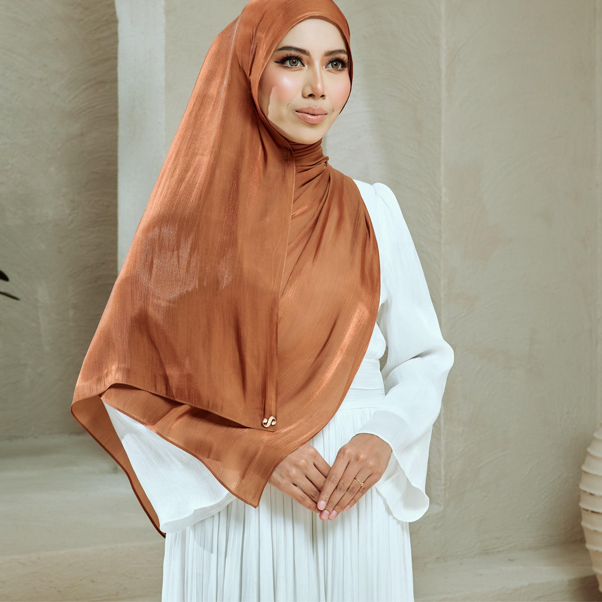 SERI SHIMMER SHAWL