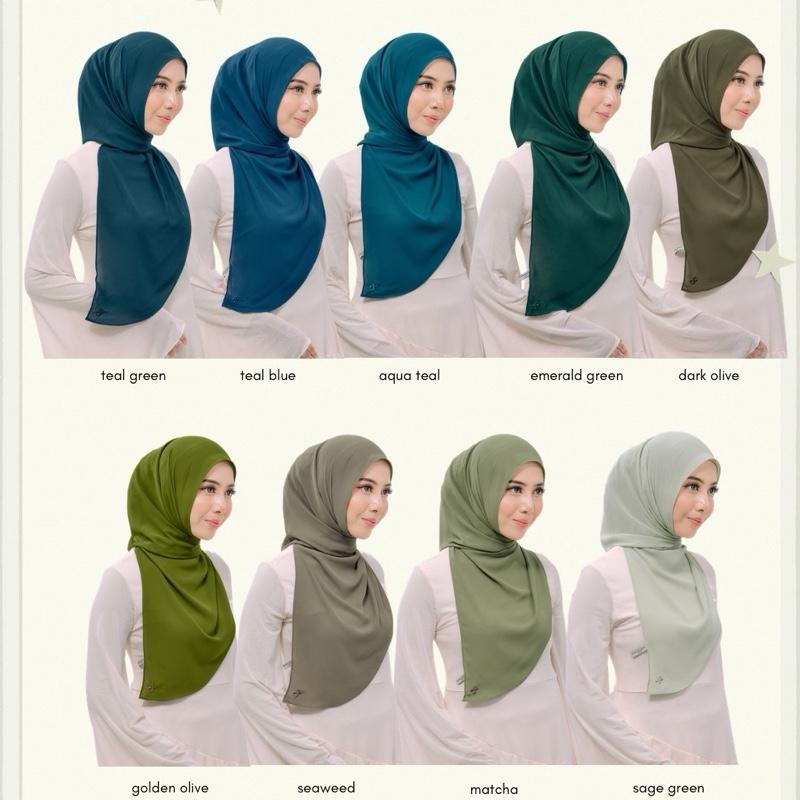 CLAIA HOODIE SHAWL
