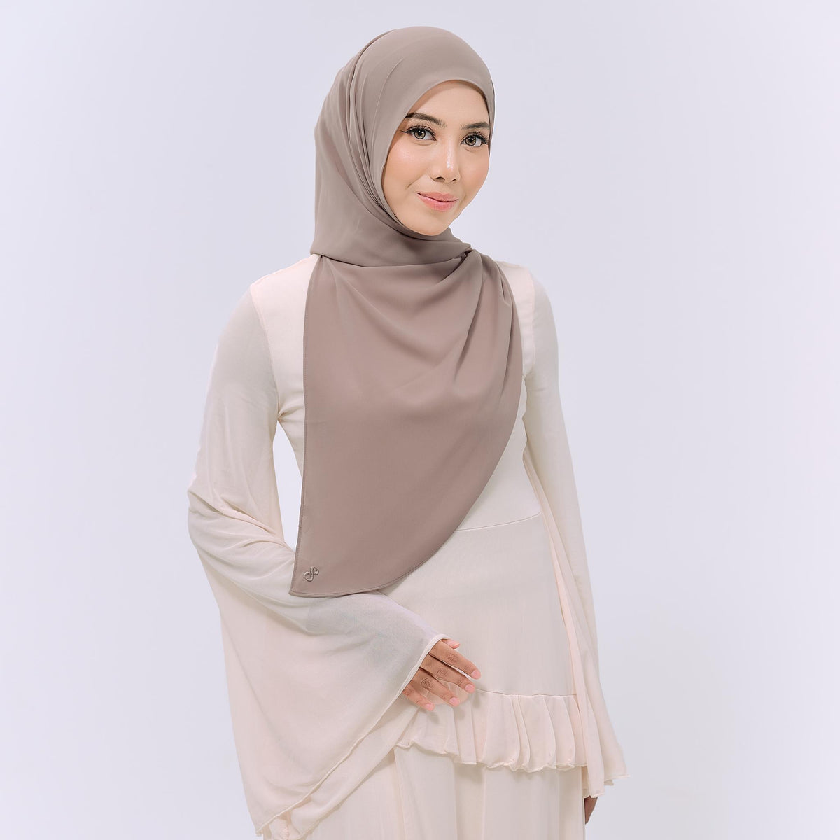 CLAIA HOODIE SHAWL