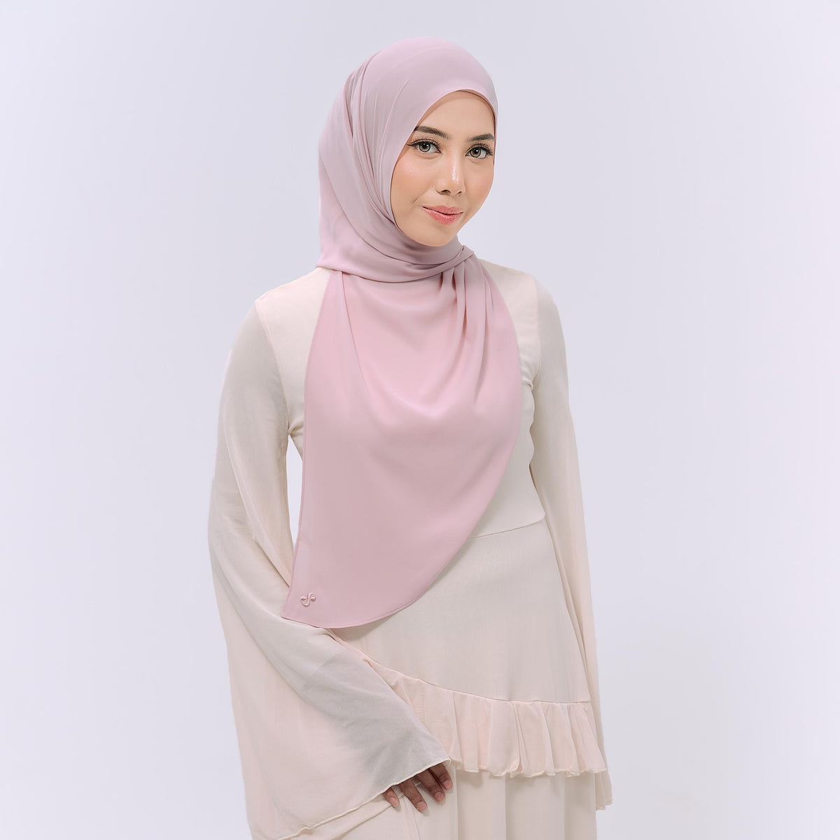 CLAIA HOODIE SHAWL