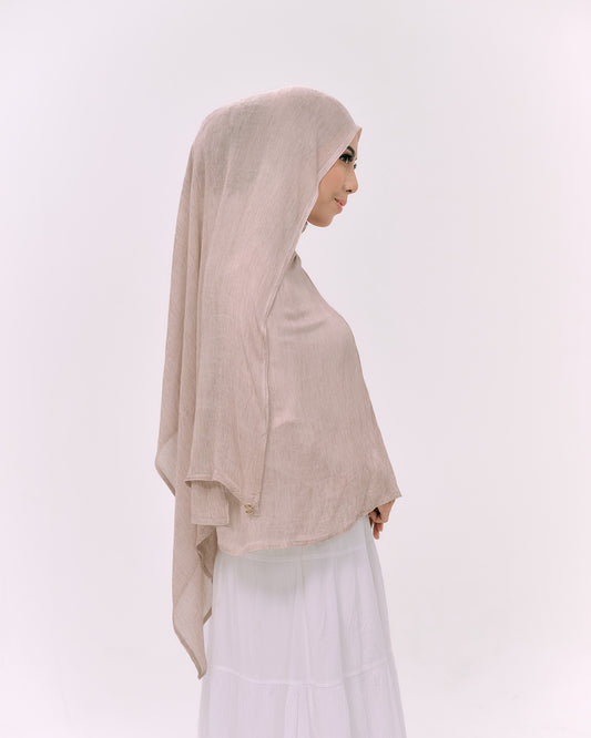 DREAMY IN SOFT BROWN