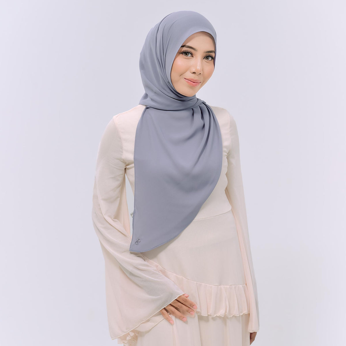 CLAIA HOODIE SHAWL
