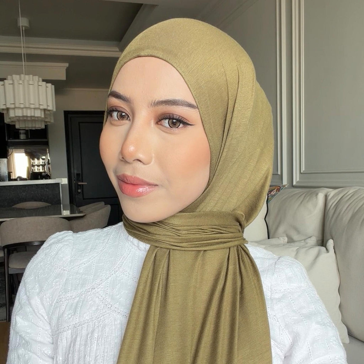 NEYA HOODIE SHAWL