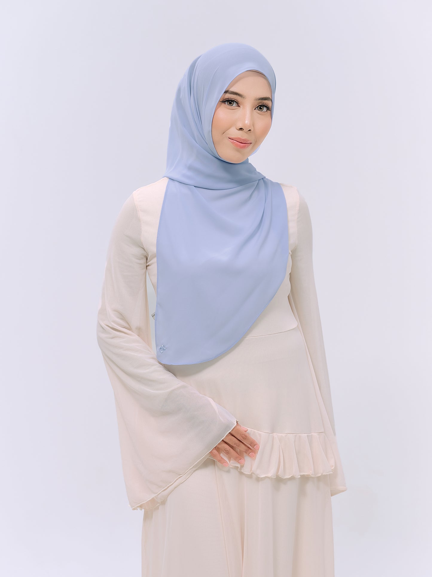 CLAIA IN SKY BLUE