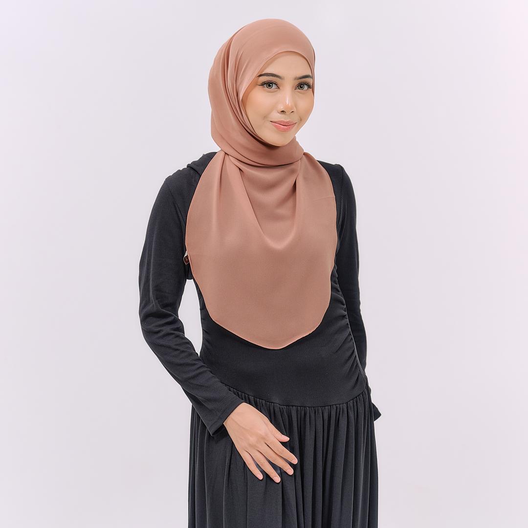 YARA HOODIE SHAWL