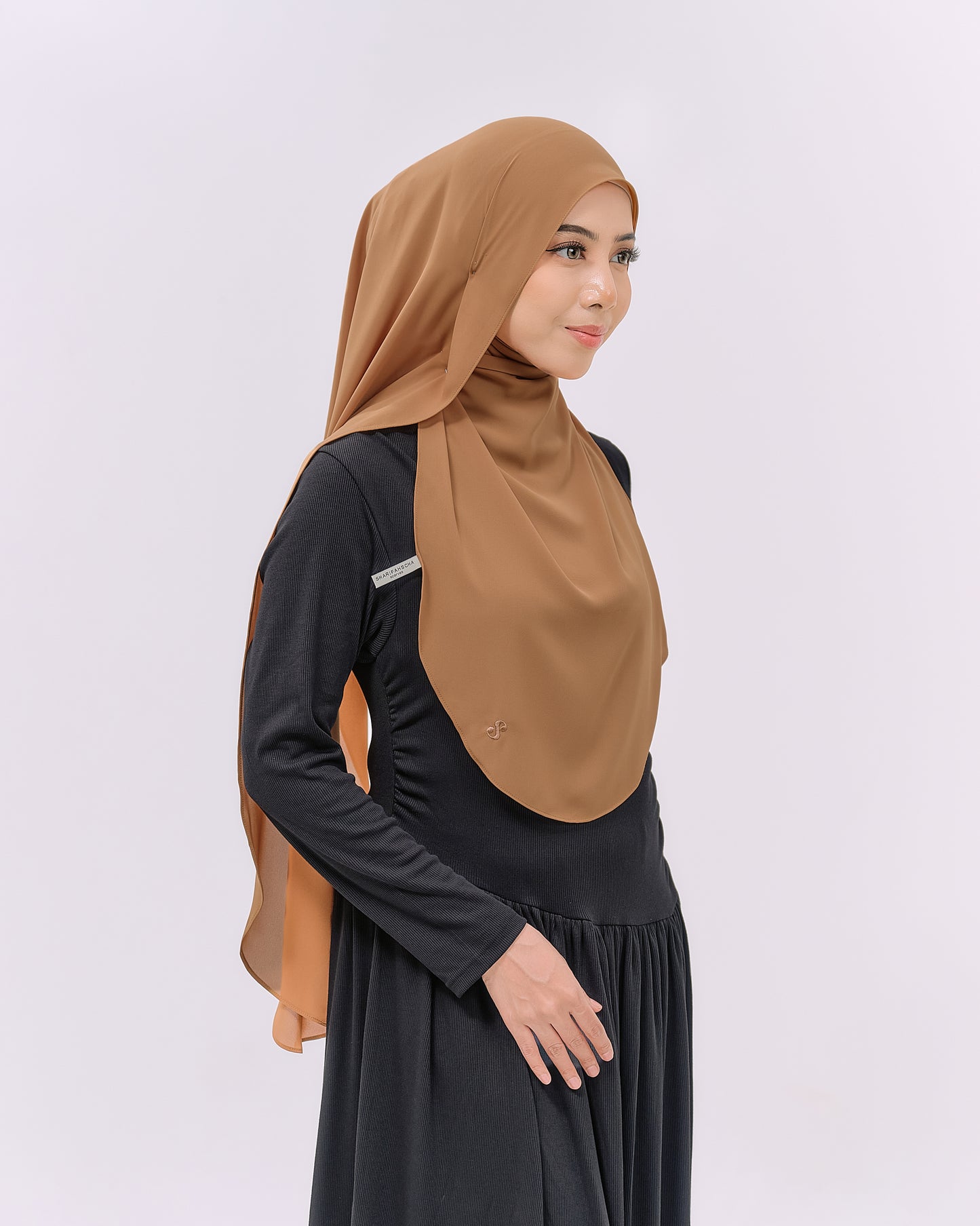 LOVA IN CARAMEL