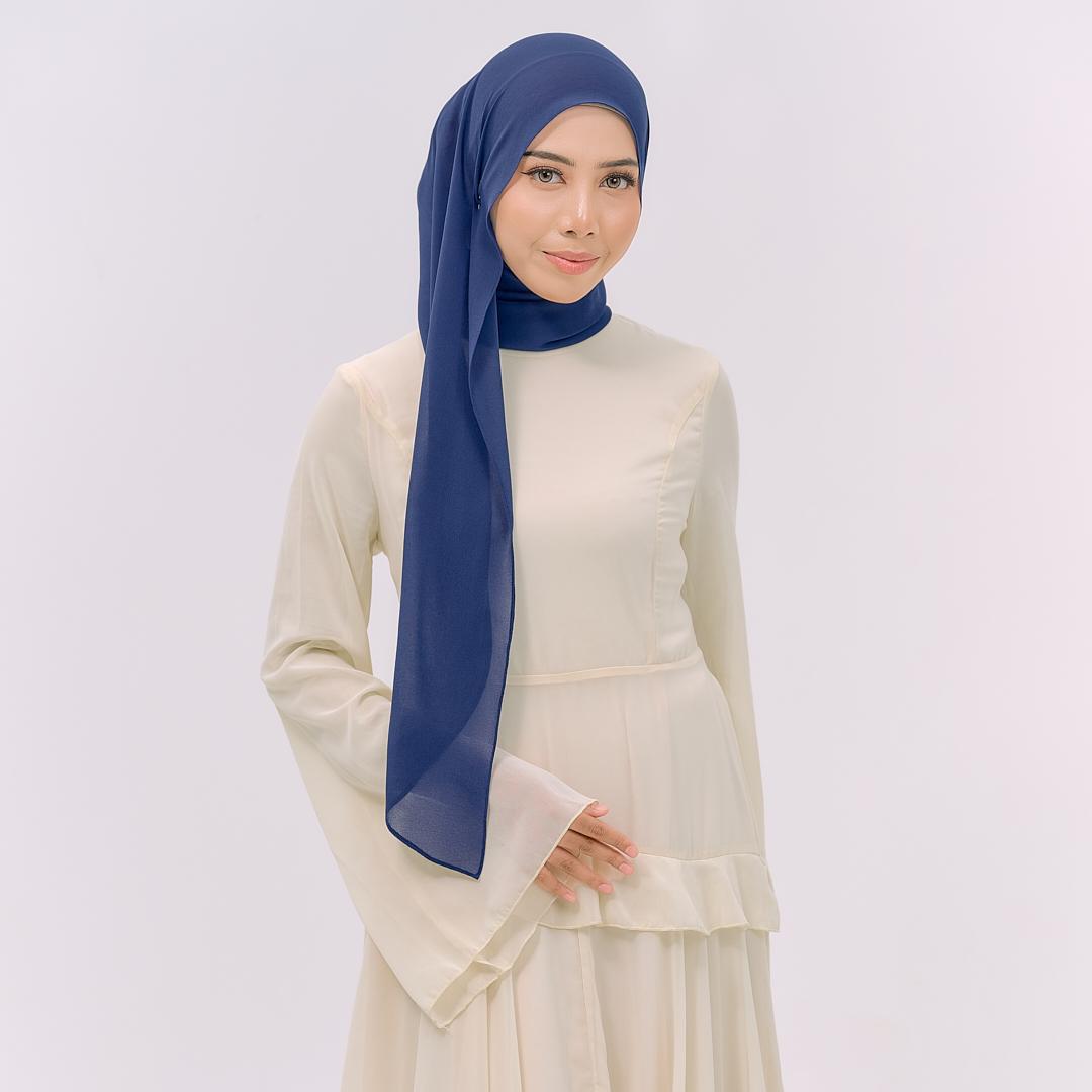 CLARA HOODIE SHAWL