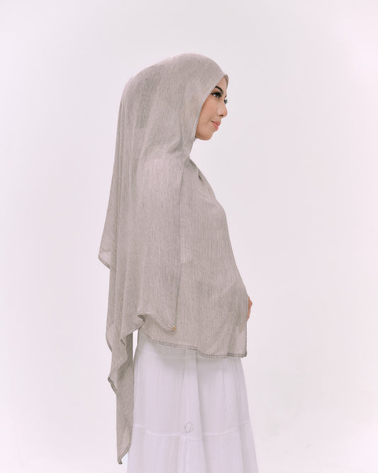 DREAMY IN LIGHT GREY