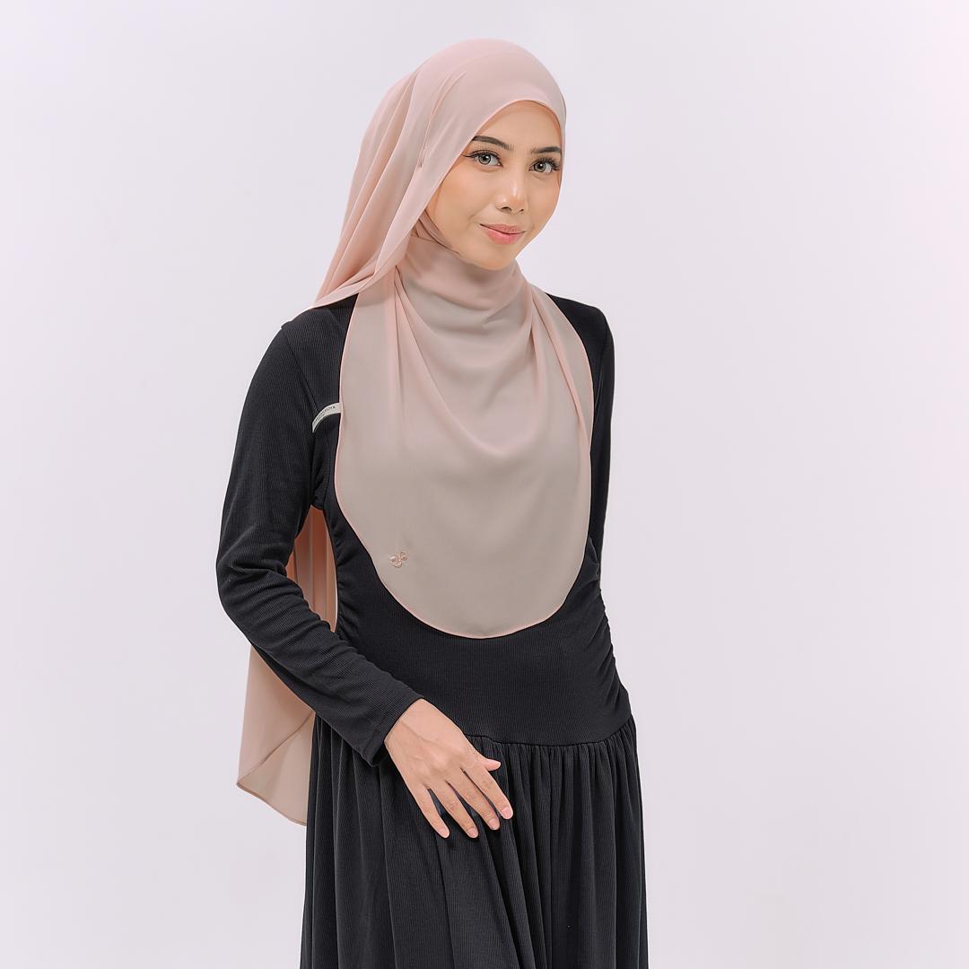 LOVA HOODIE SHAWL