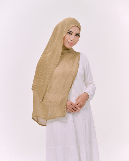 DREAMY IN HONEY