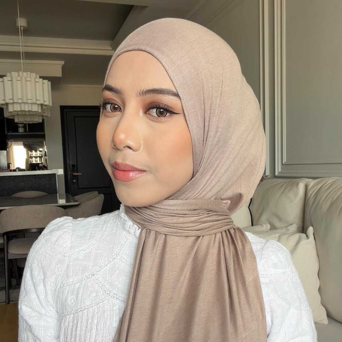 NEYA HOODIE SHAWL