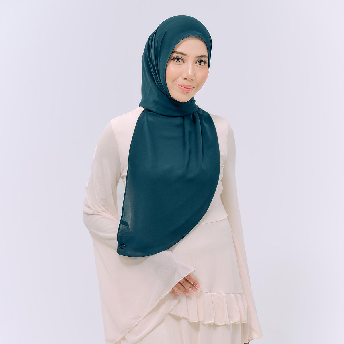 CLAIA HOODIE SHAWL