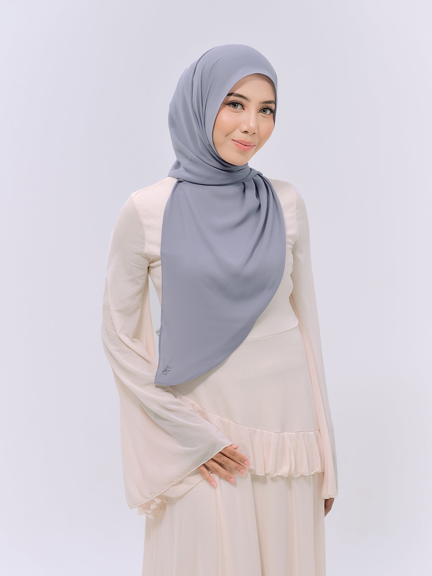 CLAIA IN BLUEGREY