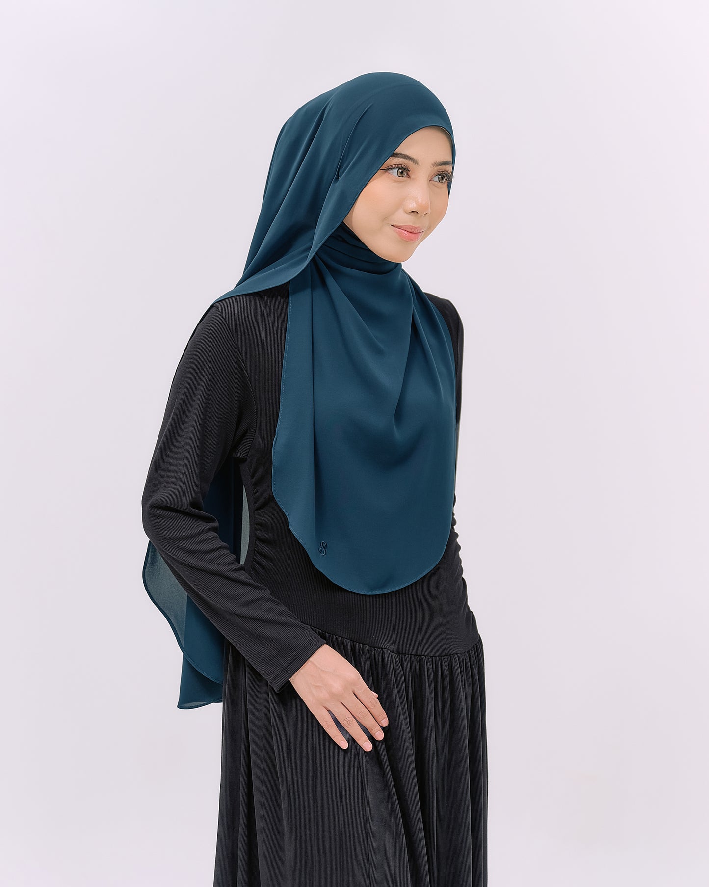 LOVA IN TEAL GREEN