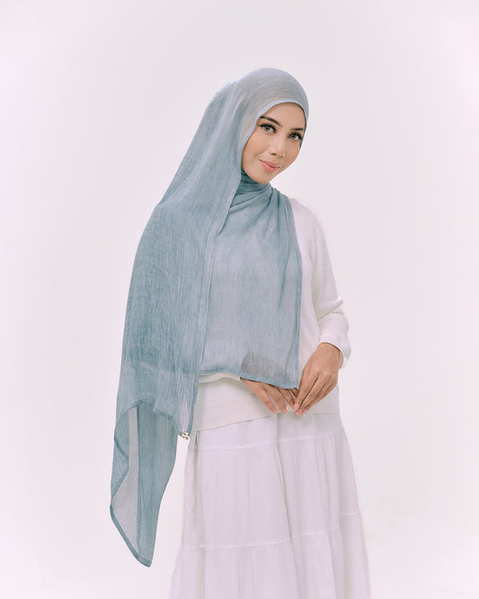 DREAMY IN AQUA