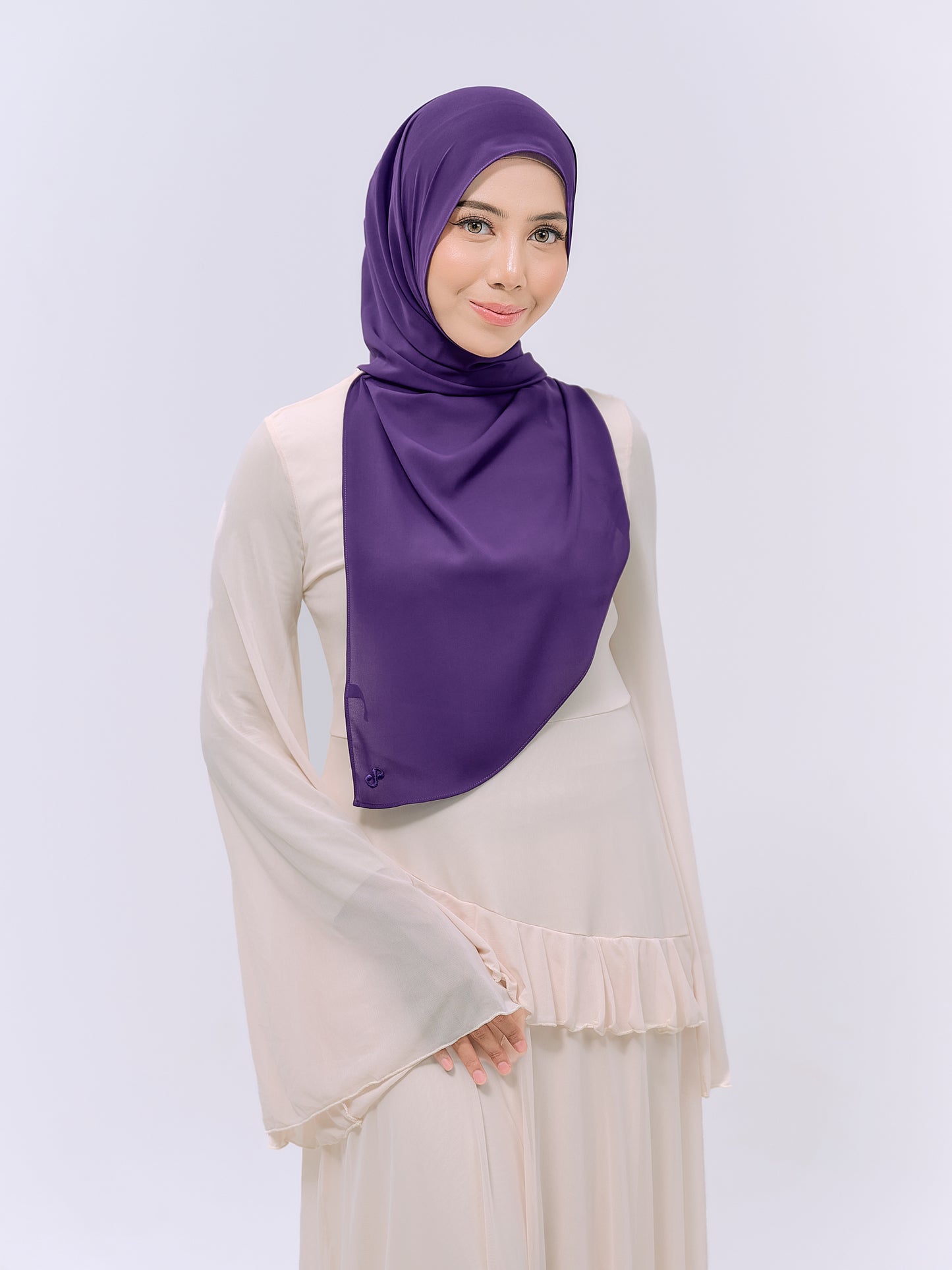 CLAIA IN VIOLET