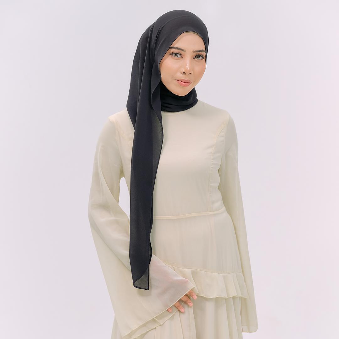 CLARA HOODIE SHAWL