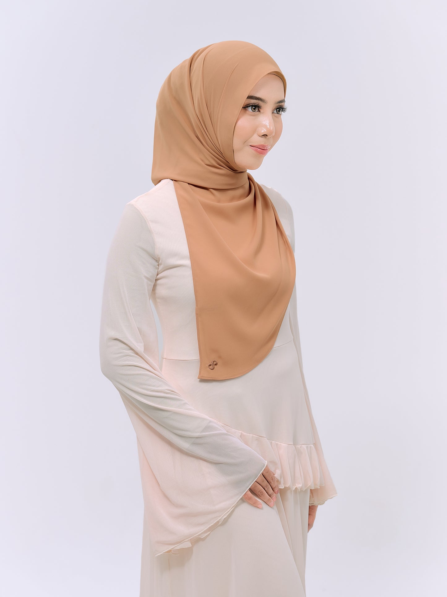 CLAIA IN APRICOT