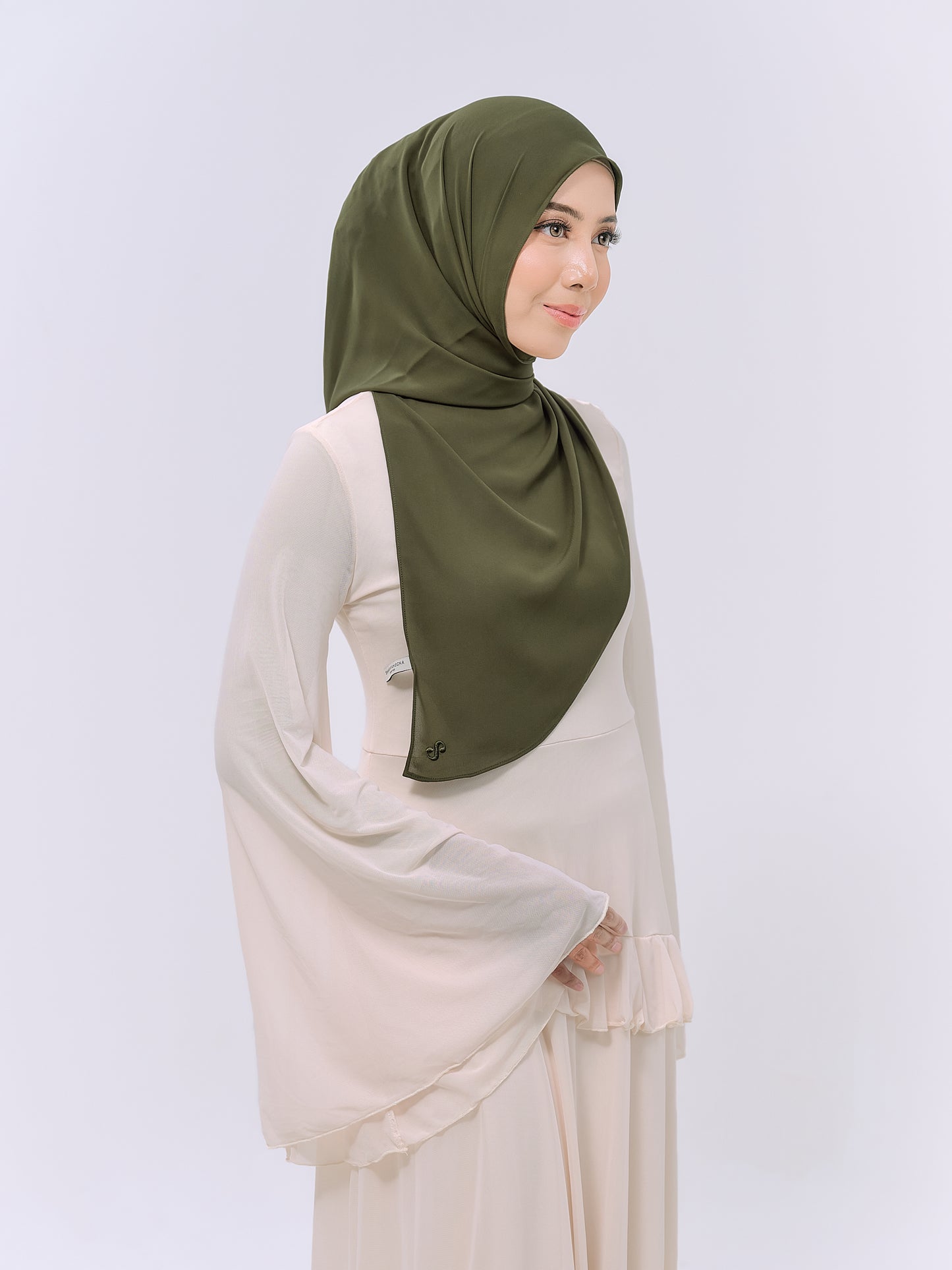CLAIA IN DARK OLIVE