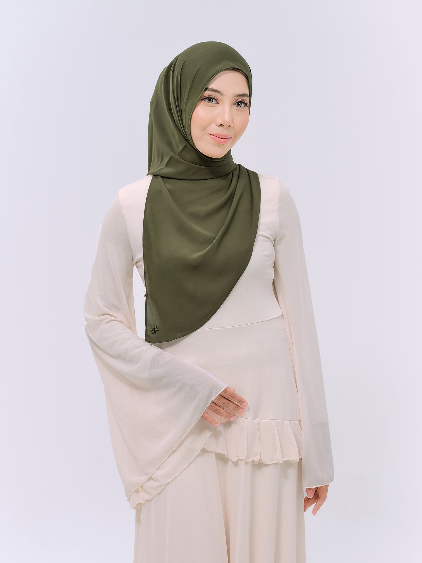 CLAIA IN DARK OLIVE