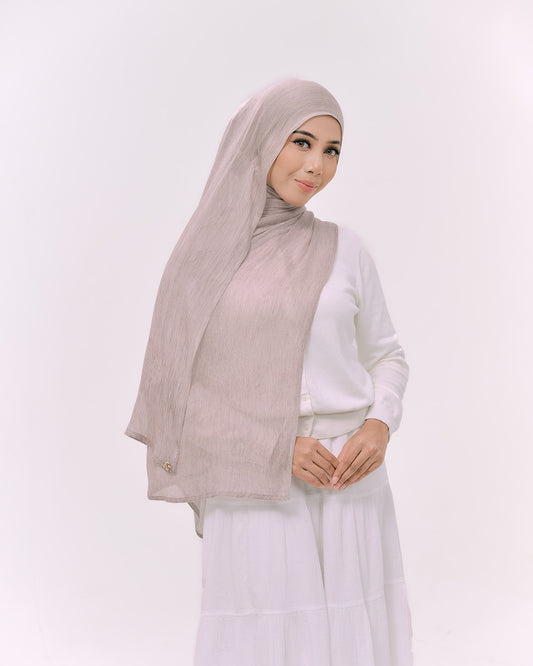 DREAMY IN ASH BEIGE