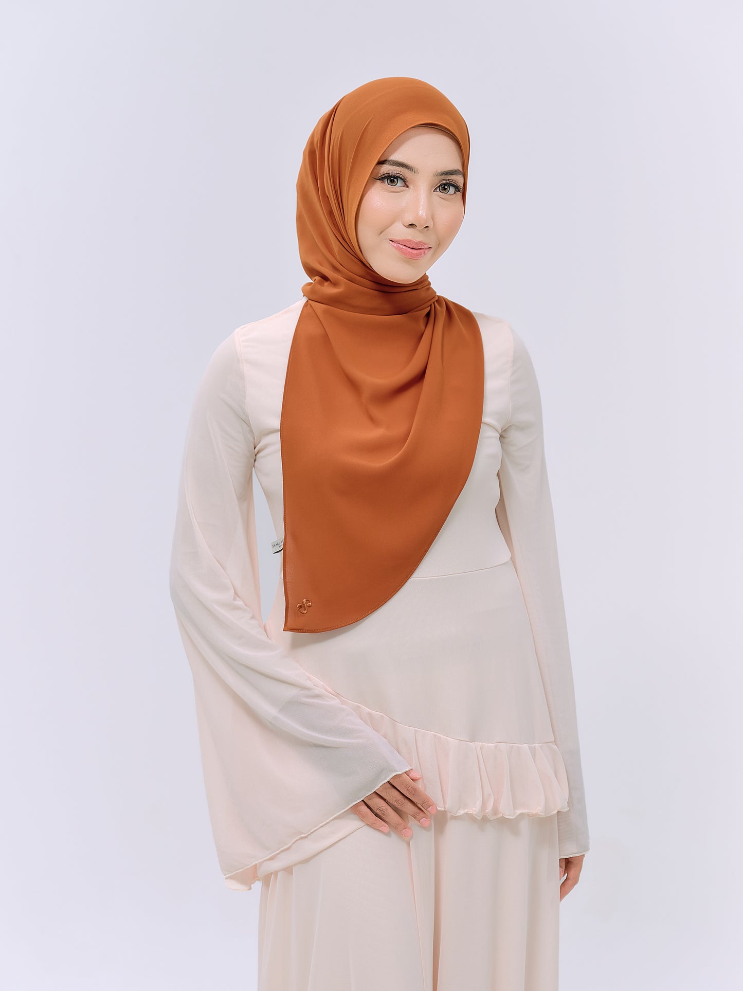 CLAIA IN DEEP ORANGE