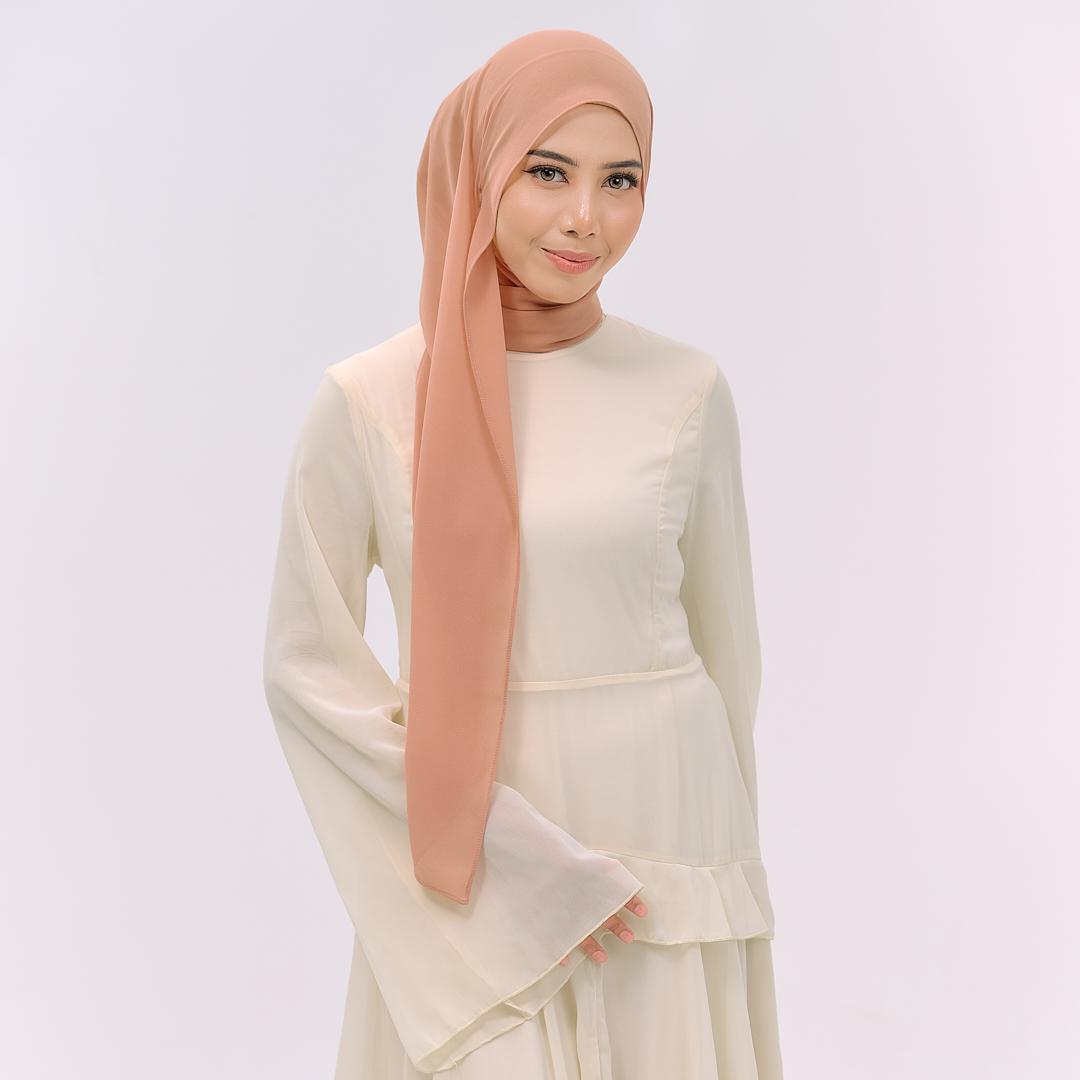 CLARA HOODIE SHAWL