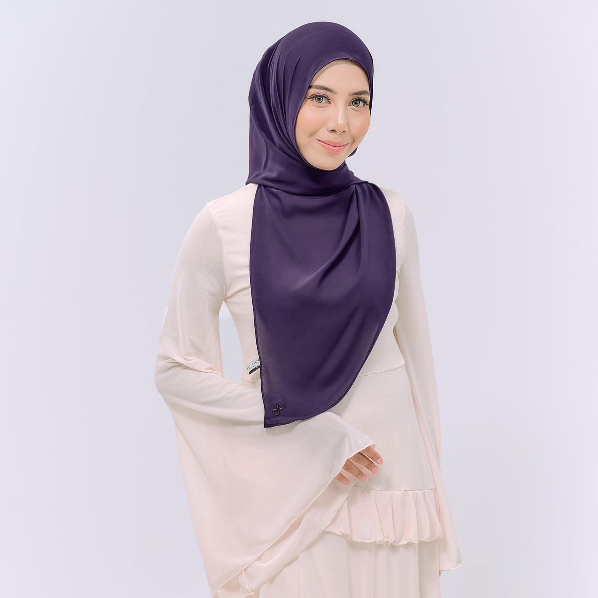 CLAIA HOODIE SHAWL