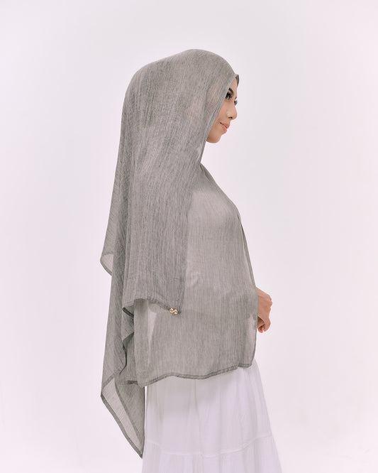 DREAMY IN GREY