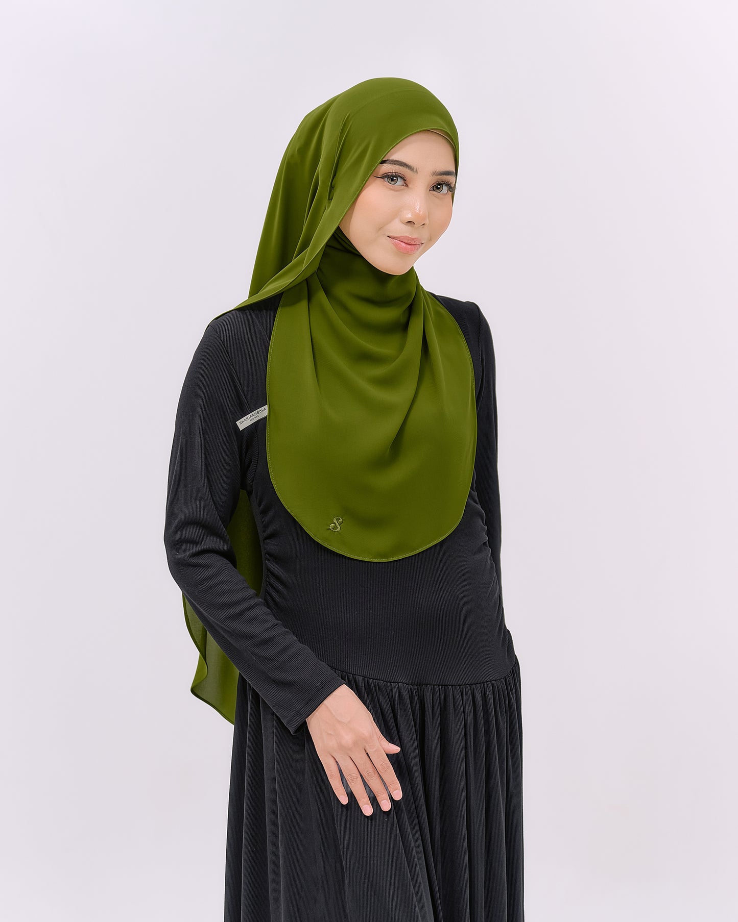LOVA IN GOLDEN OLIVE