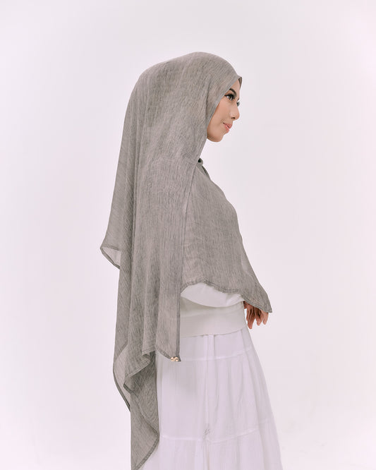 DREAMY IN STEEL GREY