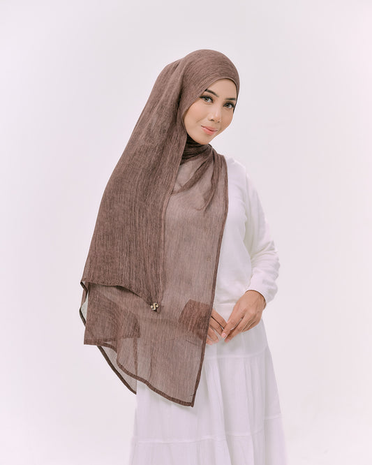 DREAMY IN MOCHA