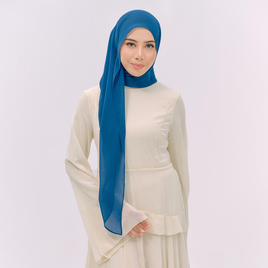 CLARA HOODIE SHAWL