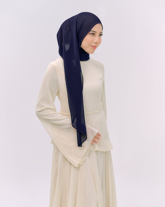 CLARA IN BLUEBLACK