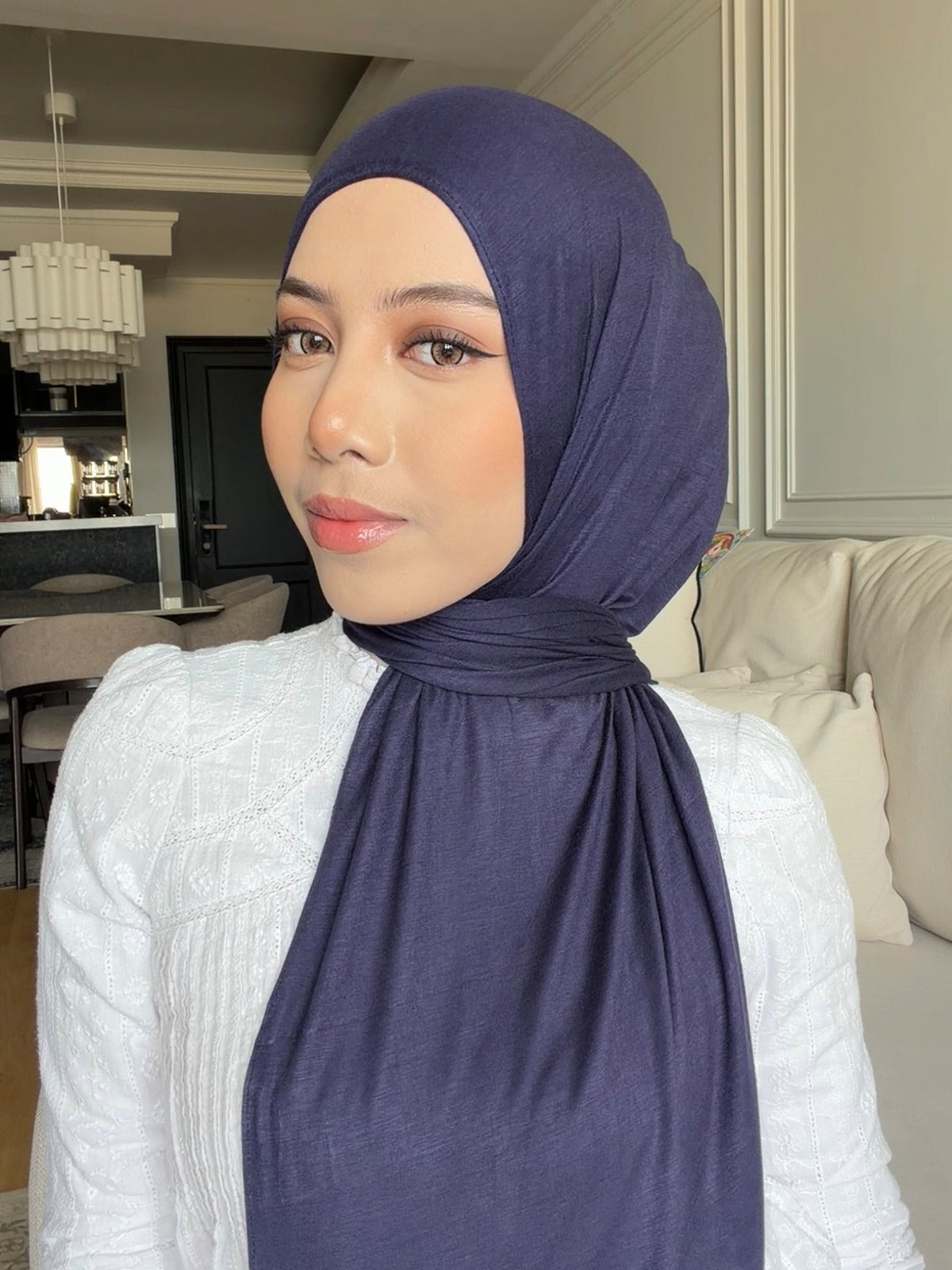 NEYA IN NAVYBLUE