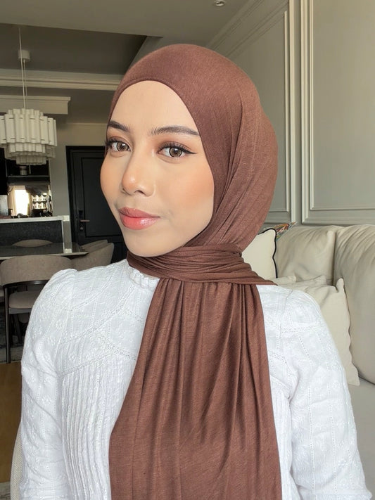 NEYA IN CHOCOLATE
